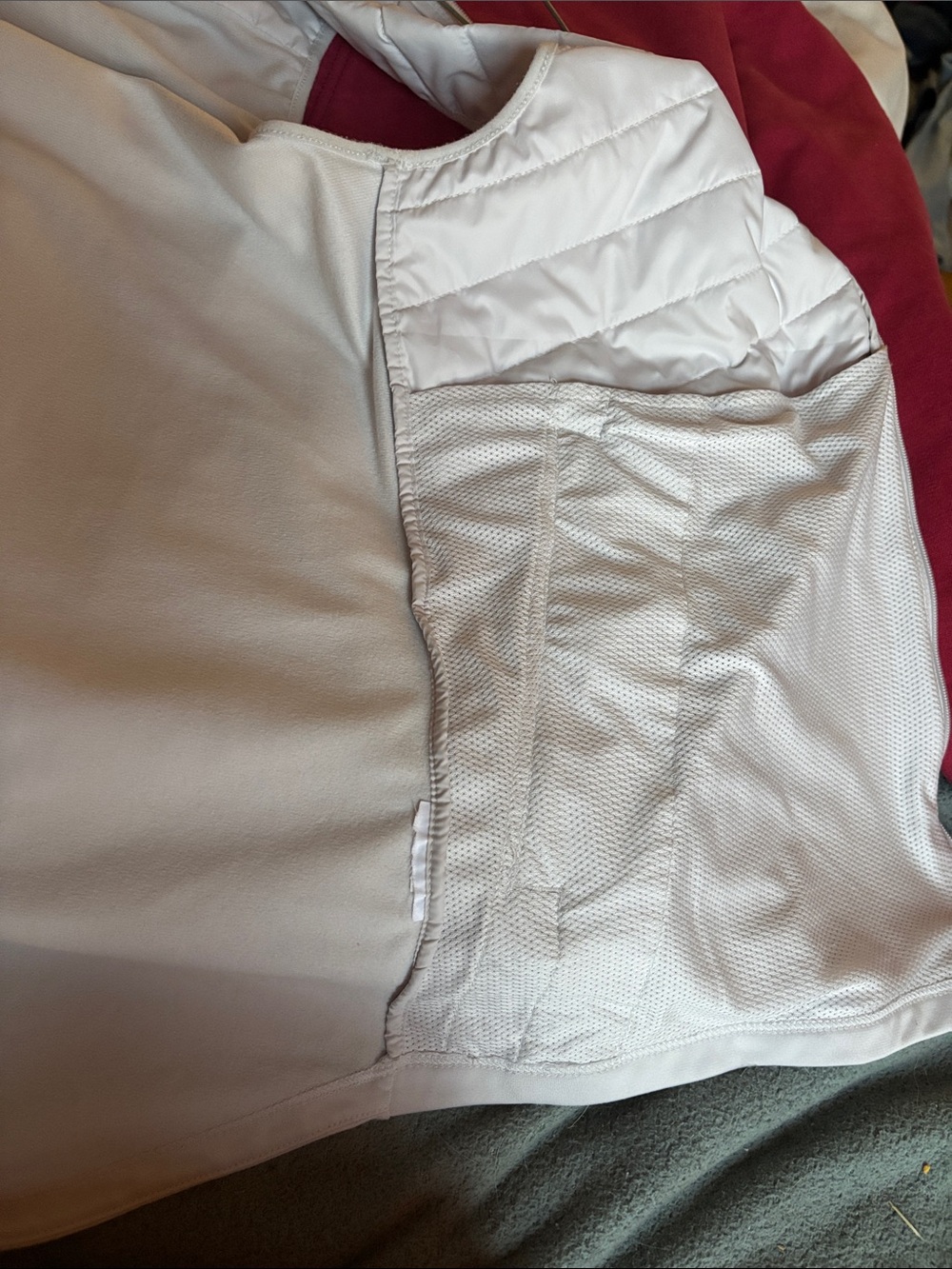 Nike Women’s Light Beige Quilted Hybrid Running Vest | Size L - Picture 10 of 11